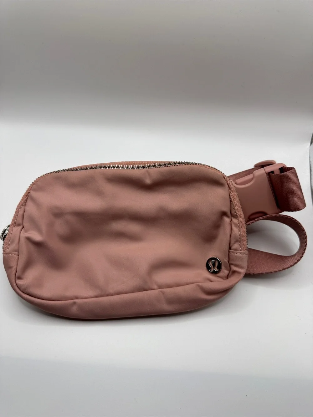 lululemon cross body bag pink Everywhere Crossbody Belt 1L lululemon athletica | Bags |